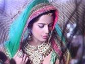 Sleaze Queen Poonam Pandey reveals dazzling royal avatar!