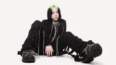 Billie Eilish unfollows almost 600 people