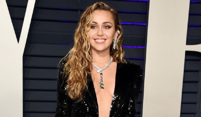3. Miley Cyrus Gets New Finger Tattoo in Honor of Her Grandmother - wide 6