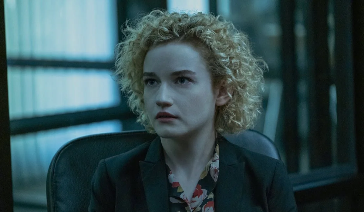 Julia Garner bags 2nd consecutive Emmy Award Julia Garner bags 2nd consecutive Emmy Award