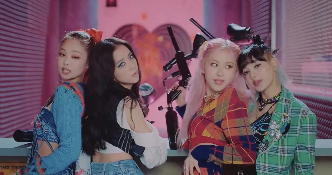 BLACKPINK - Pretty Savage Song Lyrics