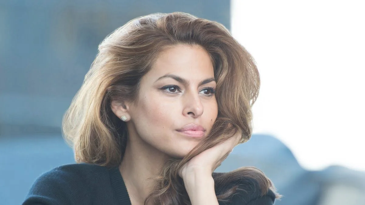 Eva Mendes shuts down a troll's comment directed at her and Ryan Gosling