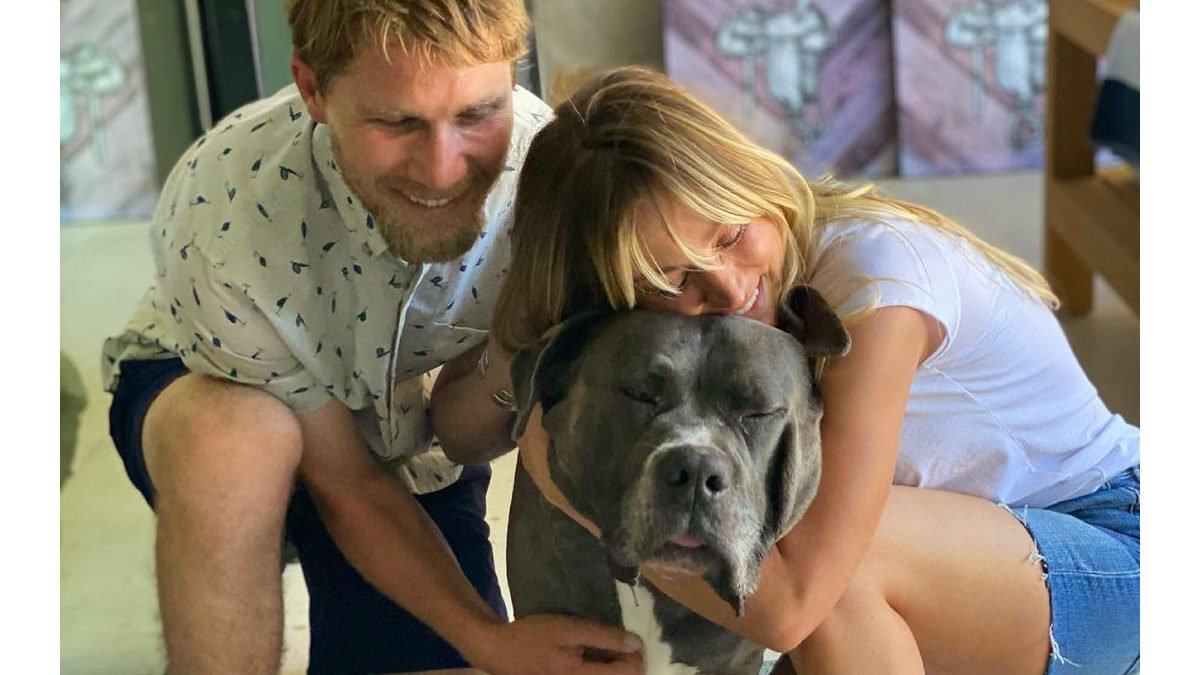 Kaley Cuoco Has Stuffed Replica Of Her Late Dog