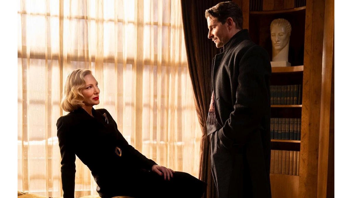 Bradley Cooper, Cate Blanchett - Master Manipulators In 'Nightmare Alley'