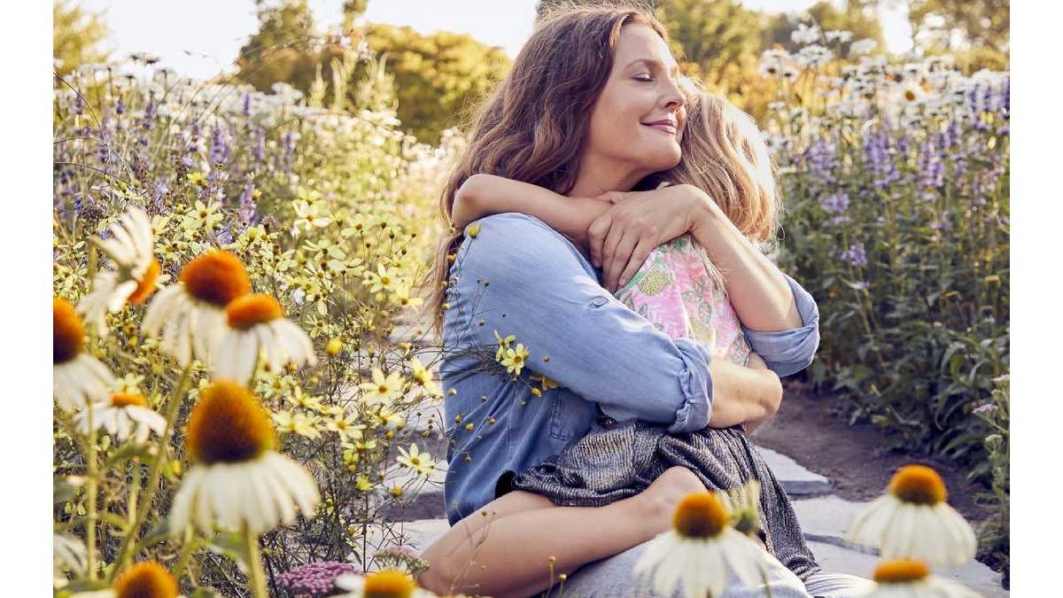 Drew Barrymore Won't Lie To Her Daughters About Her Past(02)