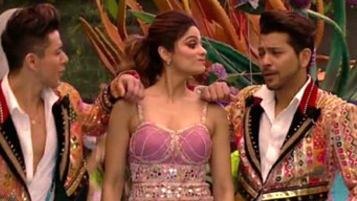 Bigg Boss 15 Grand Finale Pratik Sehajpal Nishant Bhat And Shamita Shetty Dishoom Dance