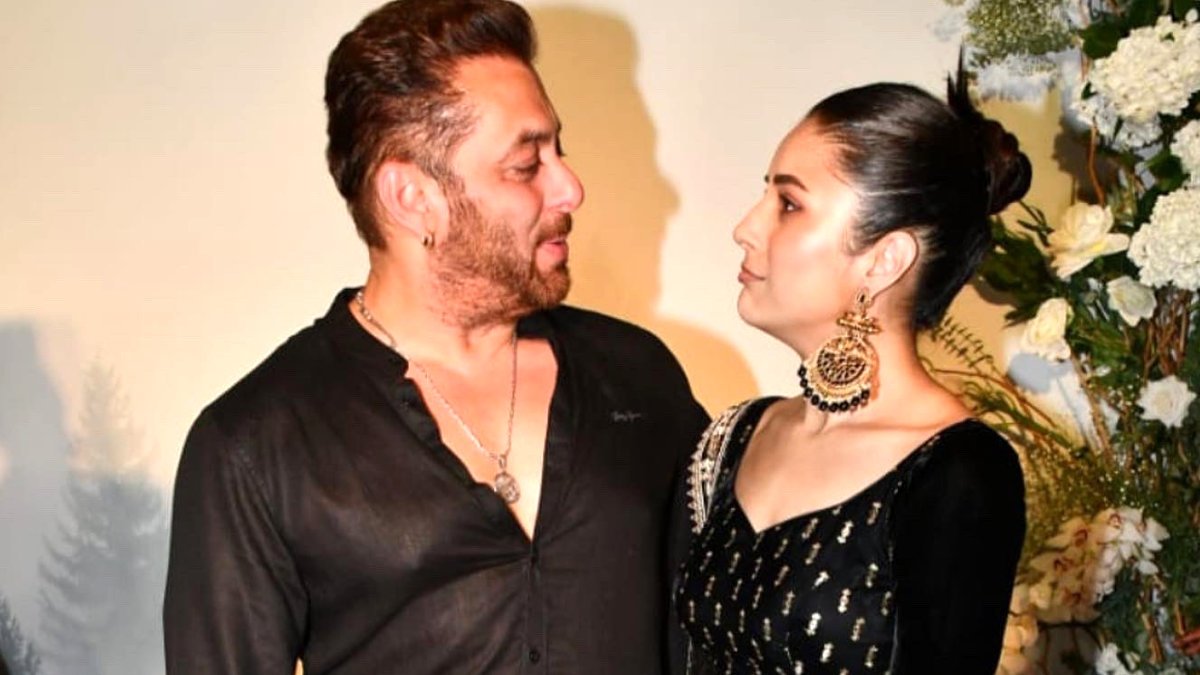 Shehnaaz Gill And Salman Khan Twinning In Black At Arpita Khan's Eid Bash