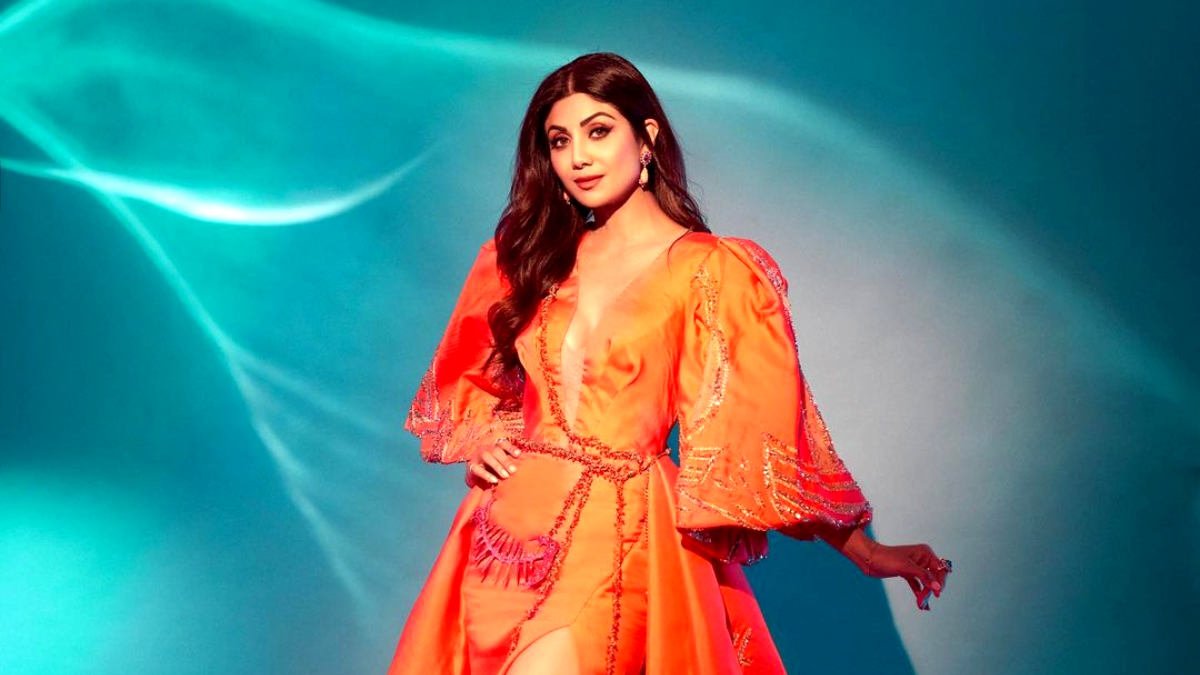 Shilpa Shetty Turns Superwoman For Nikamma 2730