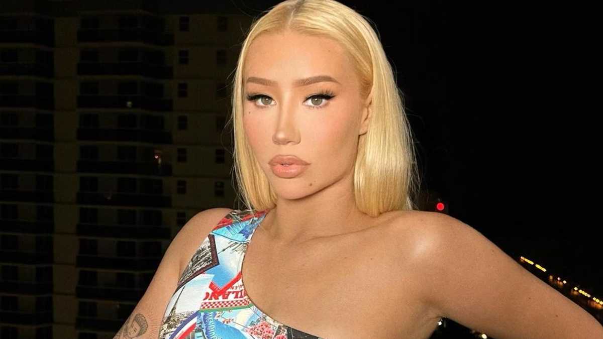 Iggy Azalea Snaps At Fan Commenting On Her Twerking