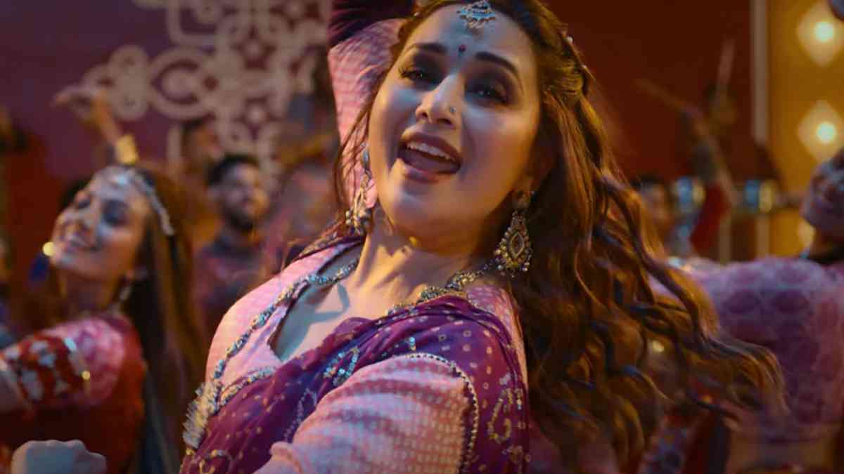 Shreya Ghoshal Porn Images Com - Shreya Ghoshal: 'Boom Padi' Is Special As It's Madhuri's First-ever Garba  Dance Number