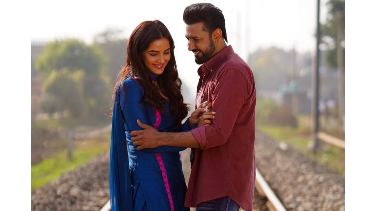 How Gippy Grewal And Jasmin Bhasin Impressed Everyone On The Sets Of