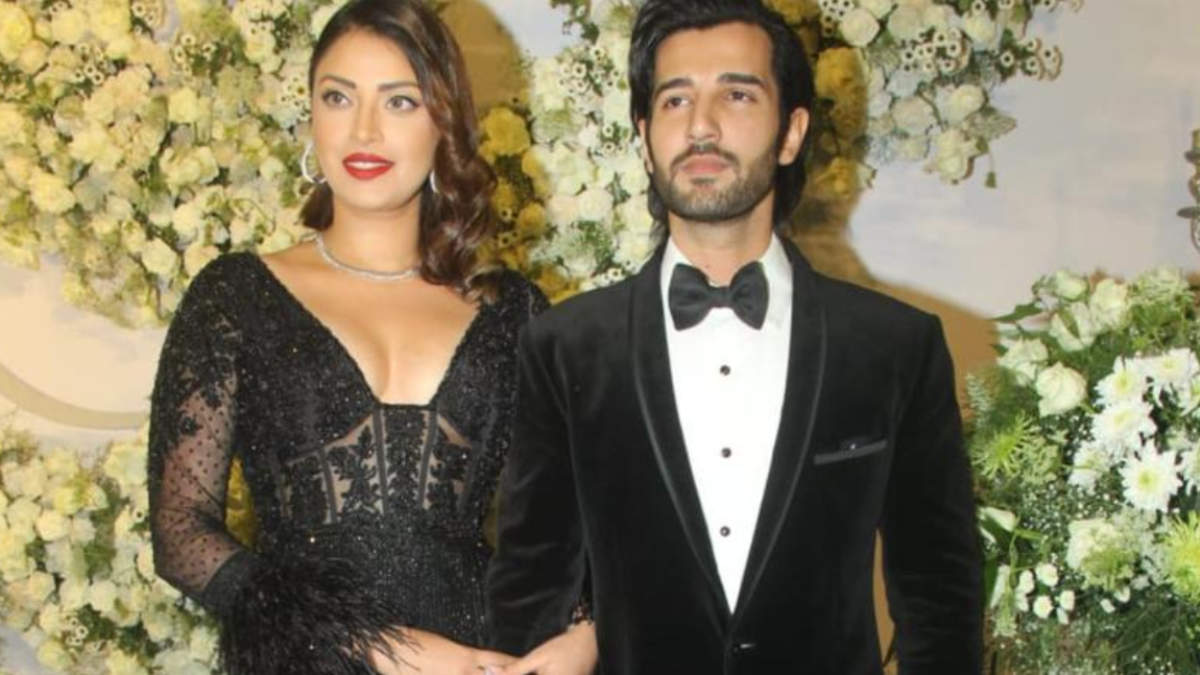 Aditya Seal, Anushka Ranjan Engage In Fun Conversation On 'By Invite Only'