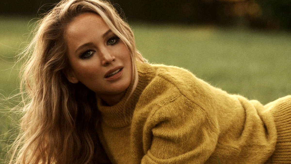 Jennifer Lawrence Lets Sex Jokes Fly In Raunchy 'No Hard Feelings' Footage