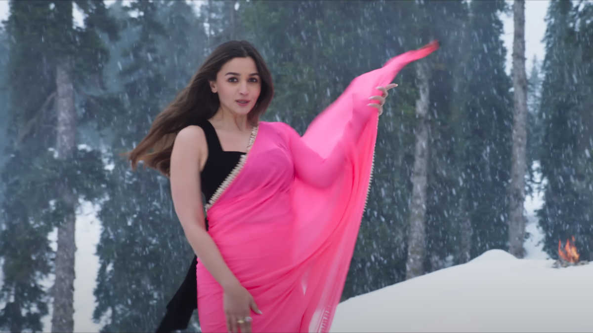 Alia Bhatt's New Vlog Is All About Chiffon, Raha's Birth, Childhood ...