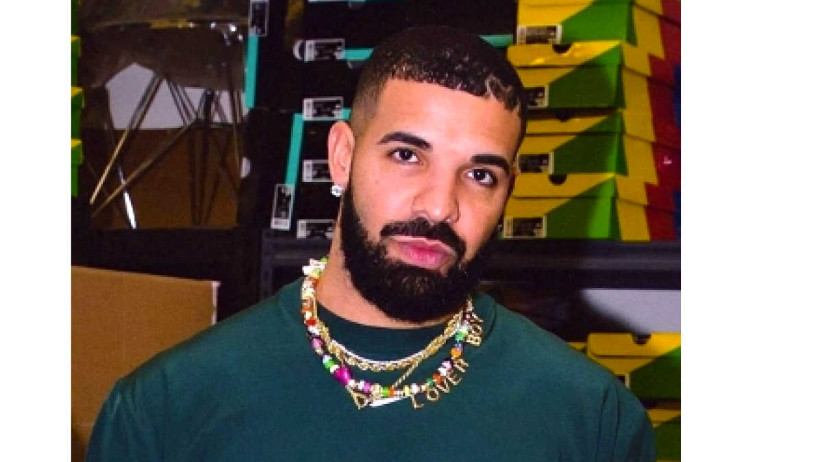 When Drake Asked Fans To Not Throw 'bras'!!