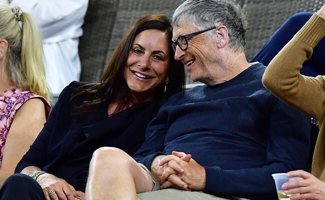 Bill Gates Rumoured Girlfriend Paula Hurd Spotted At Bezos S Another   Bb753b4dc517b37571cd6d17af47b4e3 