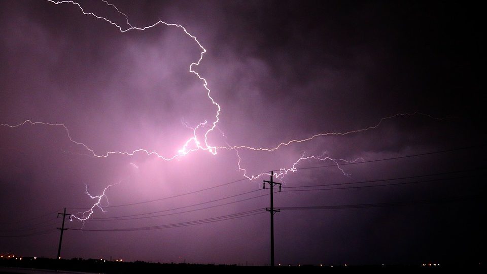 Explained What Causes Earth’s Strongest Lightning Glamsham