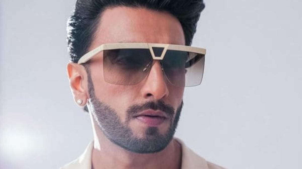 Buy Aziera: Ranveer Singh Gradient Square Unisex Sunglasses (Purple |  Black_Frame) at Amazon.in