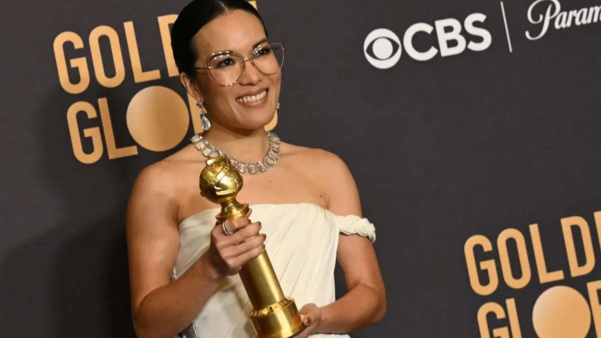 Golden Globes 2024 Ali Wong Wins Best Female Actor In Limited Series