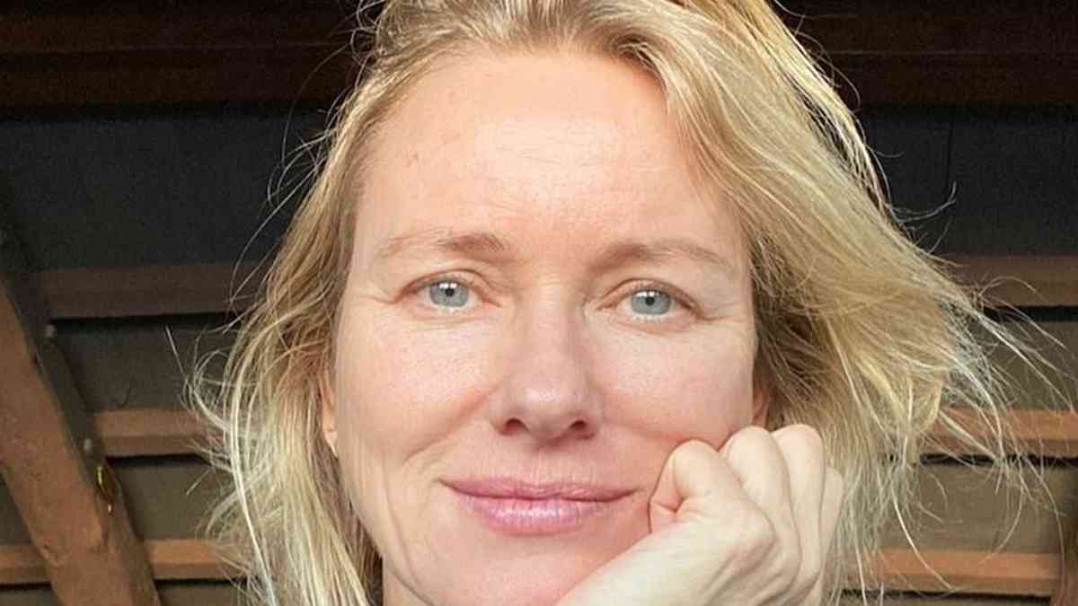 Naomi Watts Baffled By Ability To Conceive During 'hardcore' Symptoms ...