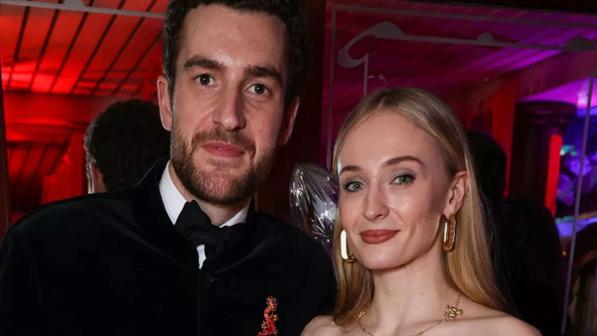 Sophie Turner Enjoys Public Date Night With Boyfriend Peregrine Pearson