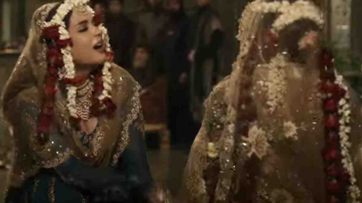 Heeramandi: The Diamond Bazaar Dialogues : Manisha Koirala, Sonakshi ...