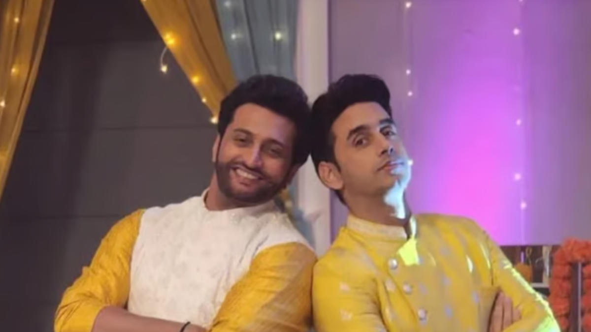 Yash Pandit, Waseem Mushtaq Jam On 80s90s Bollywood Tracks In Between