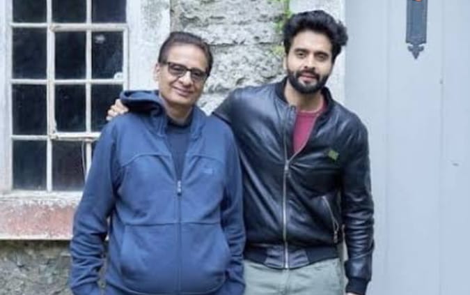 Jackky Bhagnani and his father Vashu Bhagnani facing financial difficulties