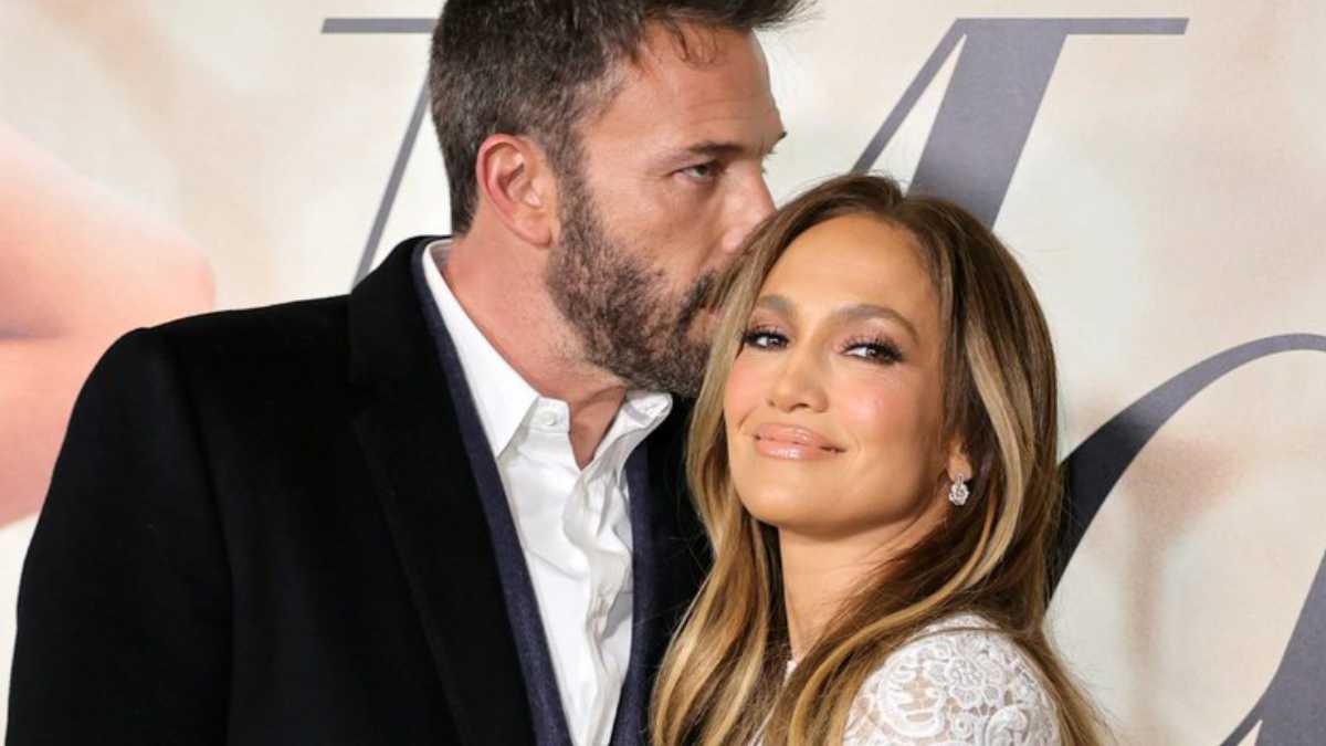 Amid divorce Ben Affleck stay away from Jennifer Lopez's twins, Max and