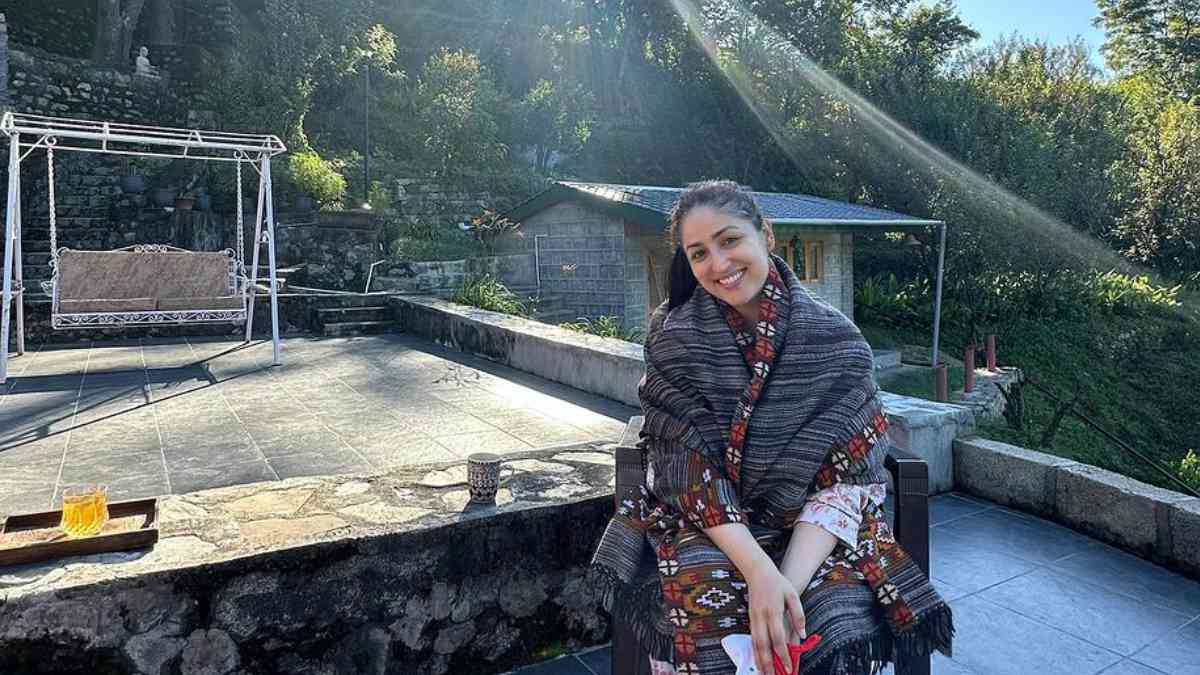 Yami Gautam shares first picture after welcoming her son, Vedavid