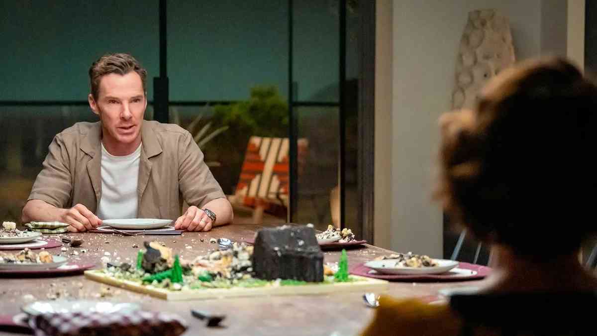 What Happens When Olivia Colman And Benedict Cumberbatch Clash? The Roses' Jaw-Dropping Fight Scene Breakdown! 2 benedict cumberbatch
