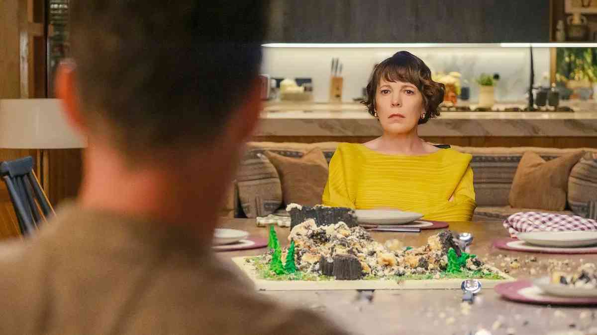 What Happens When Olivia Colman And Benedict Cumberbatch Clash? The Roses' Jaw-Dropping Fight Scene Breakdown! 1 olivia colman