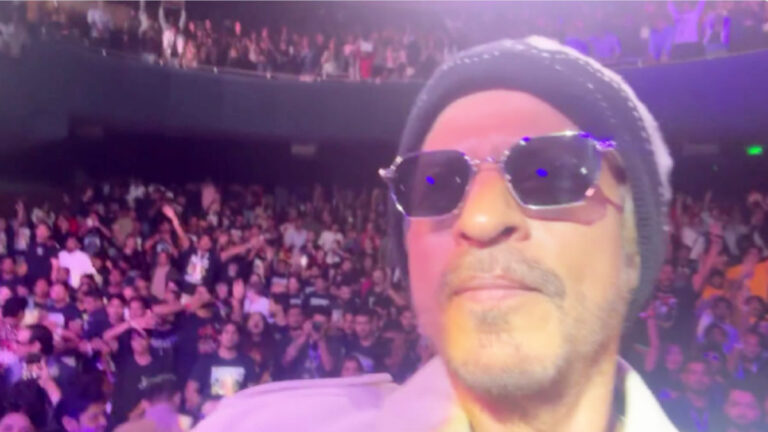 Shah Rukh Khan Thanks Fans for Making His 60th Birthday ‘Special’ – Watch the Video!