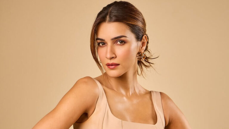 Kriti Sanon’s Latest Obsession Is Ikkis’ Captivating Song Sitaare