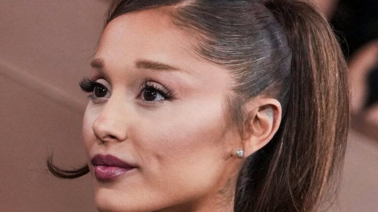 Ariana Grande Responds To Eyebrow Criticism: “I Like Them That Way”