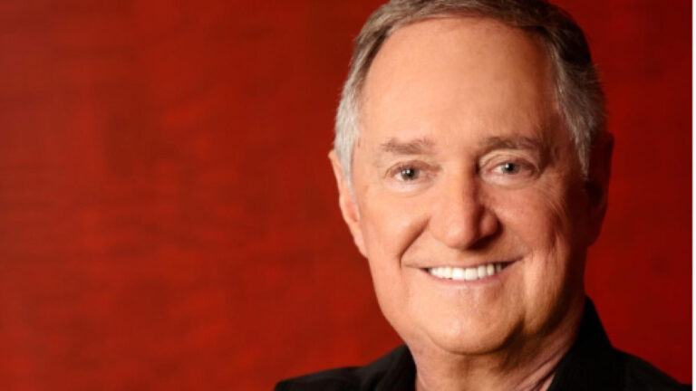 Neil Sedaka, ‘Breaking Up Is Hard to Do’ Singer, Dies at 86