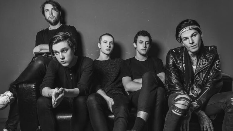 The Neighbourhood Drop Deluxe Album (((((ultraSOUND)))))