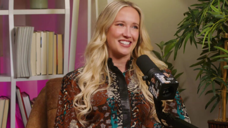 Anna Camp Opens Up About Embracing Her Bisexual Identity at 43