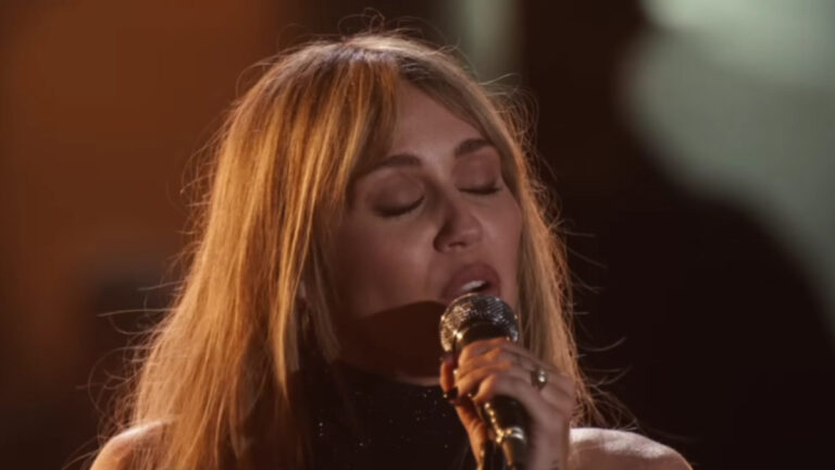 Miley Cyrus – Younger You Song Lyrics