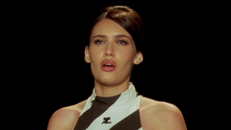 SIENNA SPIRO – The Visitor Song Lyrics