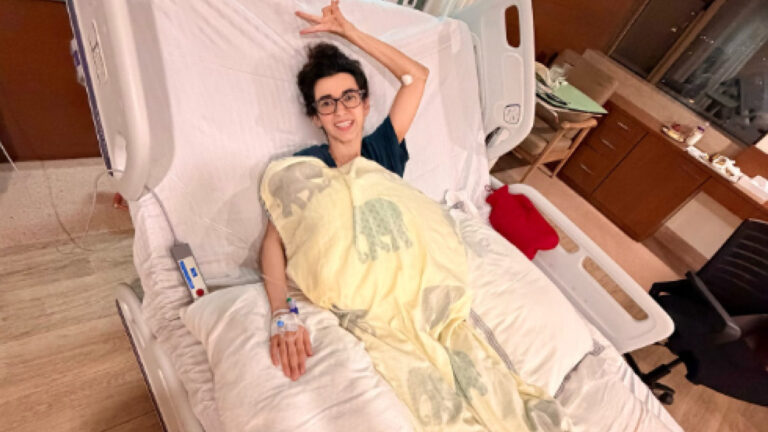 Saba Azad Hospitalised After Serious Infection