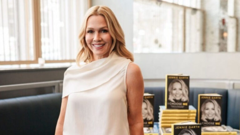 Jennie Garth Hit Rock Bottom. Then She Chose Herself