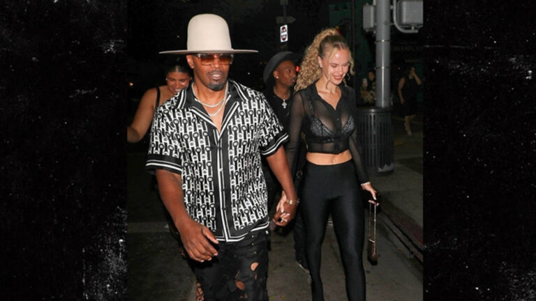 Jamie Foxx Is Reportedly Expecting a Baby With Girlfriend Alyce Huckstepp