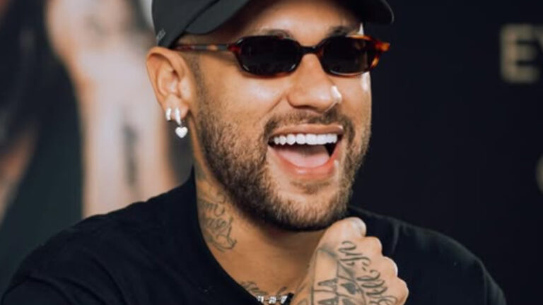 Neymar Breaks Down in Emotional Call With Raphinha After Brazil World Cup Selection