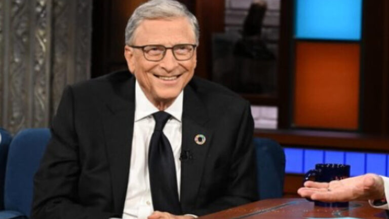 Bill Gates Wants To Talk About Blackmail. But The Real Question Is Why He Kept Meeting Jeffrey Epstein?