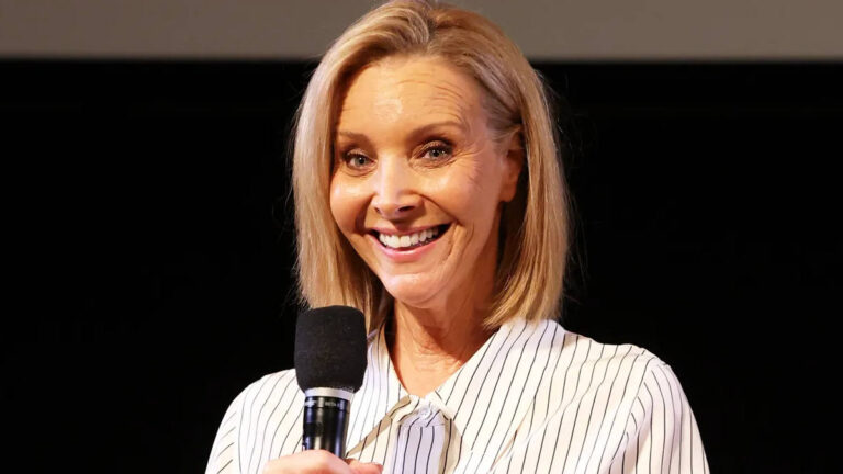 Lisa Kudrow Says Bette Davis Made Her Question Everything She Knew About Women in Hollywood