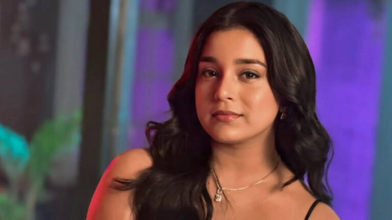 Sumbul Touqeer Reveals Why She Avoids Sharing Everything Online
